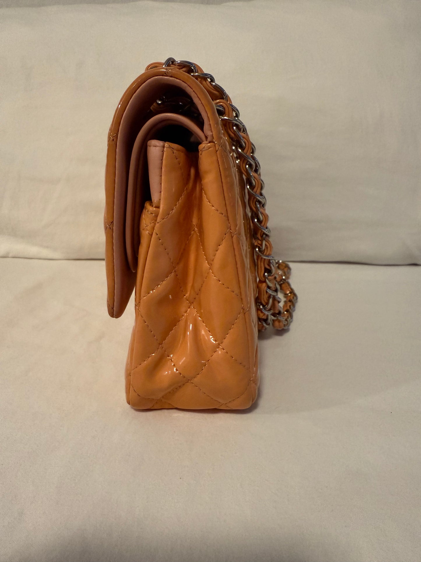 Bolsa Chanel Classic Flap Medium Pink Orange Patent Leather