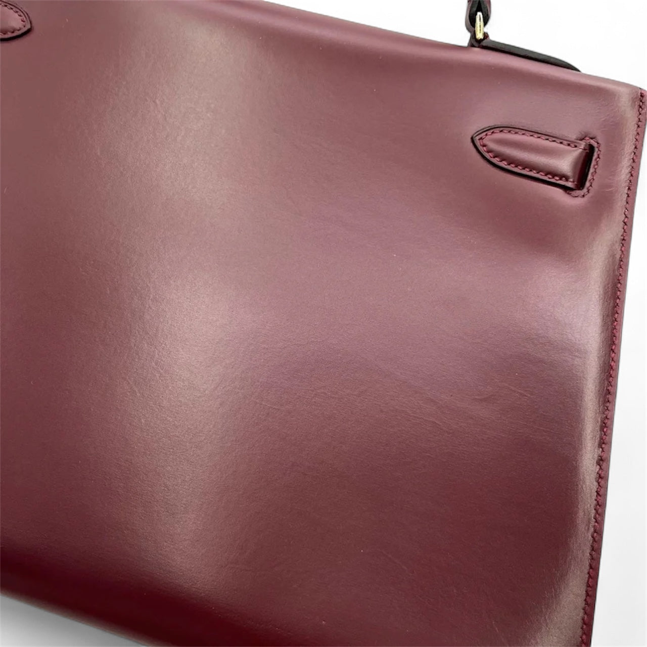 Hermès Kelly 32 Sellier Burgundy Box Leather Gold Hardware