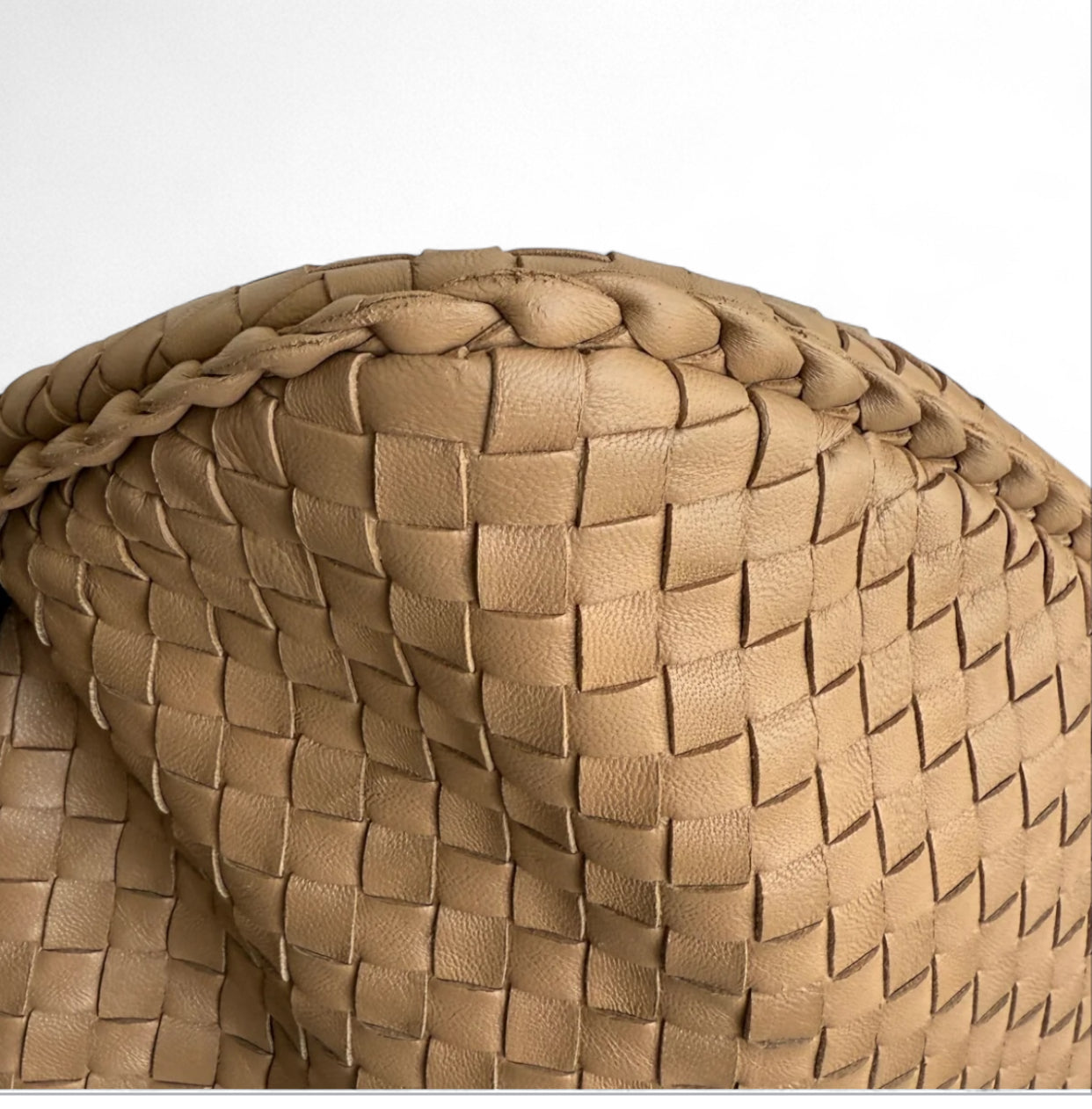 Bottega Veneta Hobo Light Camel Brown Intrecciato Leather Bag