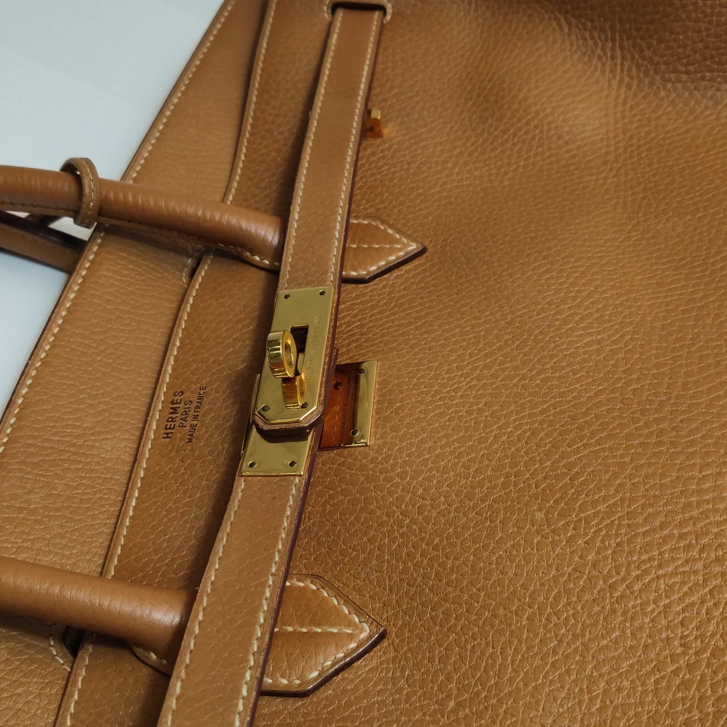 Hermès Birkin 40 Couro Clemence Gold com Ferragens Douradas
