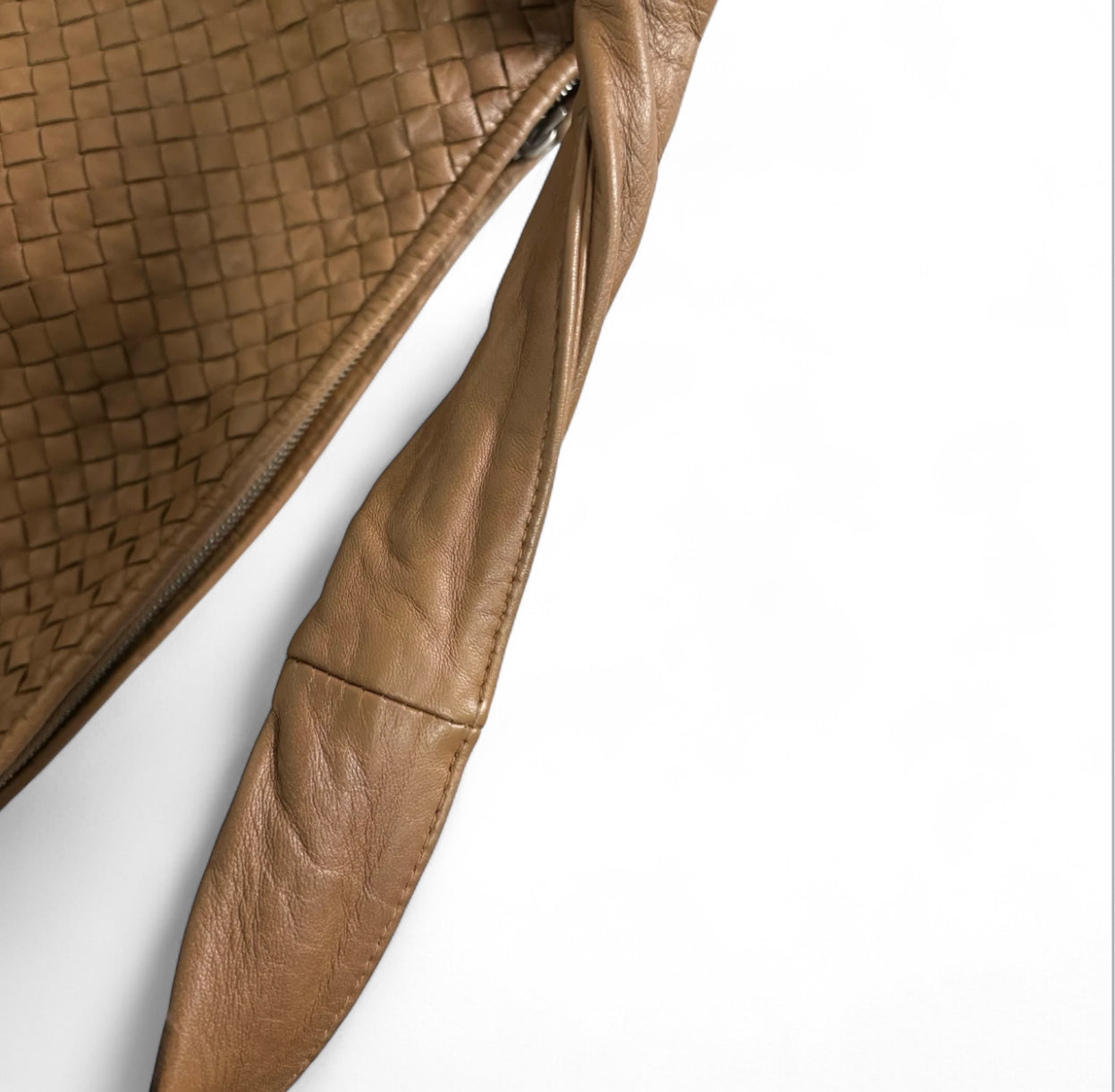 Bottega Veneta Hobo Maxi “Milk Chocolate Brown