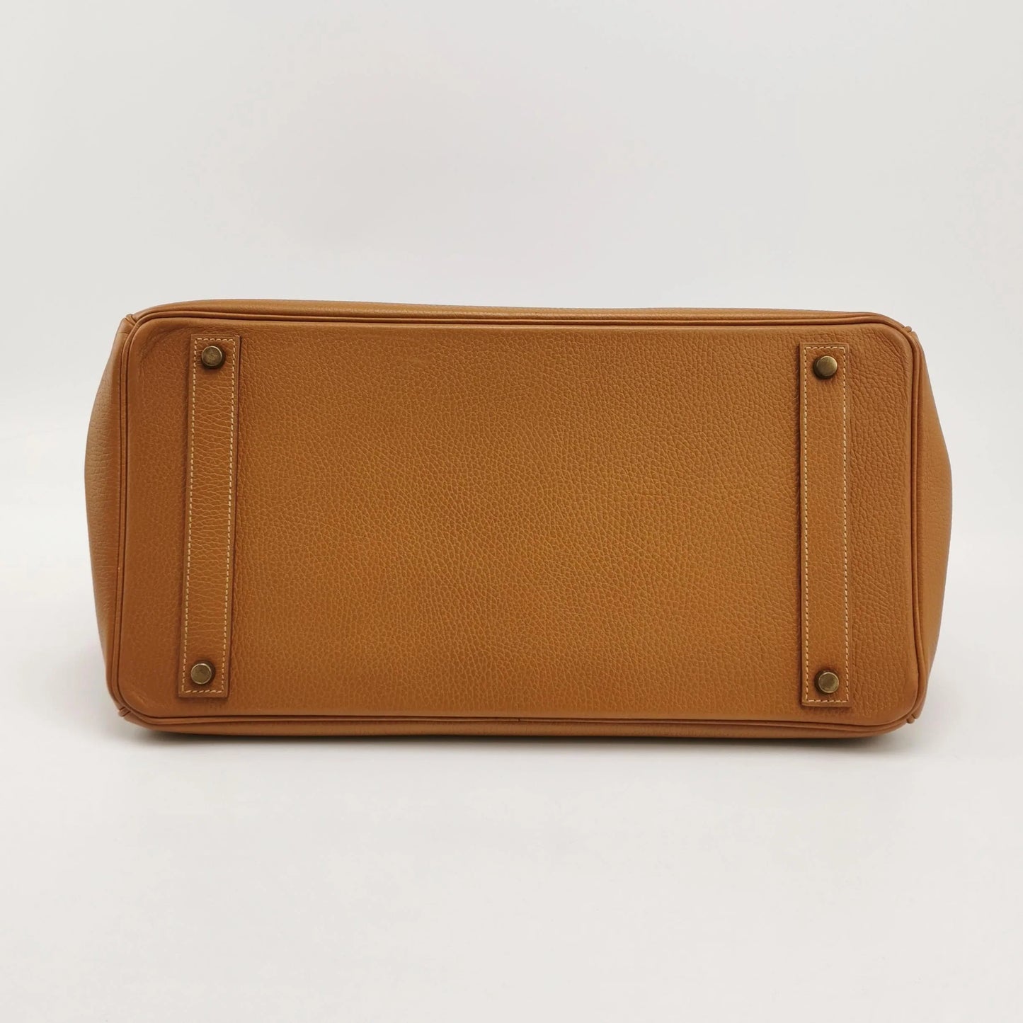 Hermès Birkin 40 Couro Clemence Gold com Ferragens Douradas