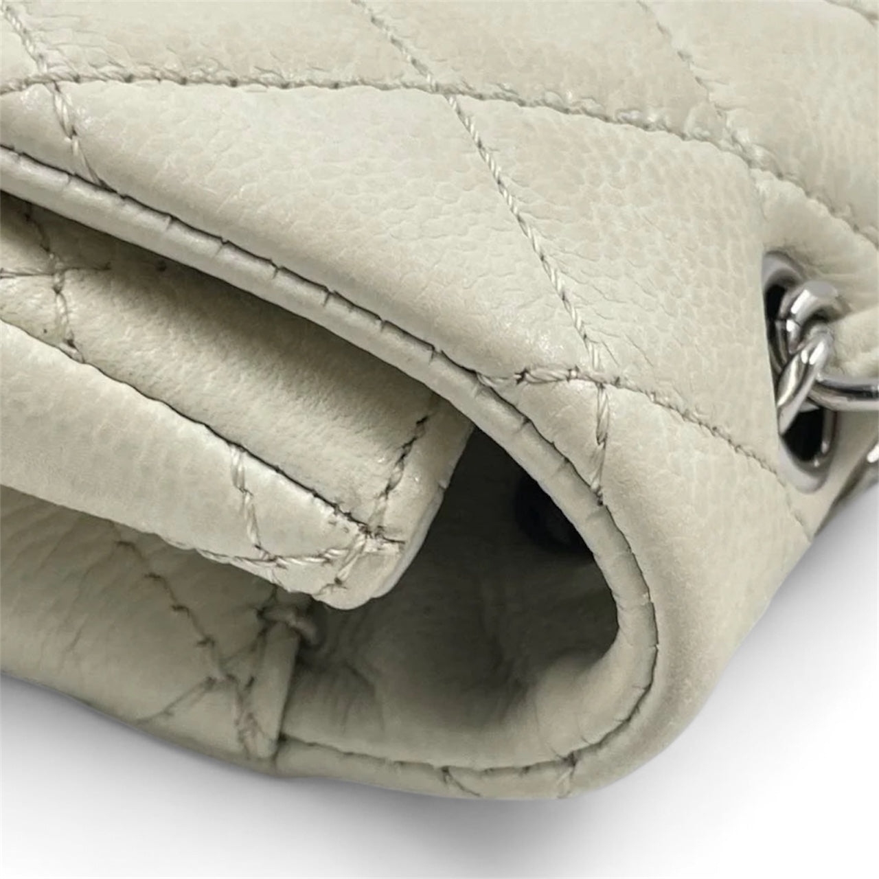 Bolsa Chanel Classic Flap Maxi Milk White Caviar Leather Silver Hardware