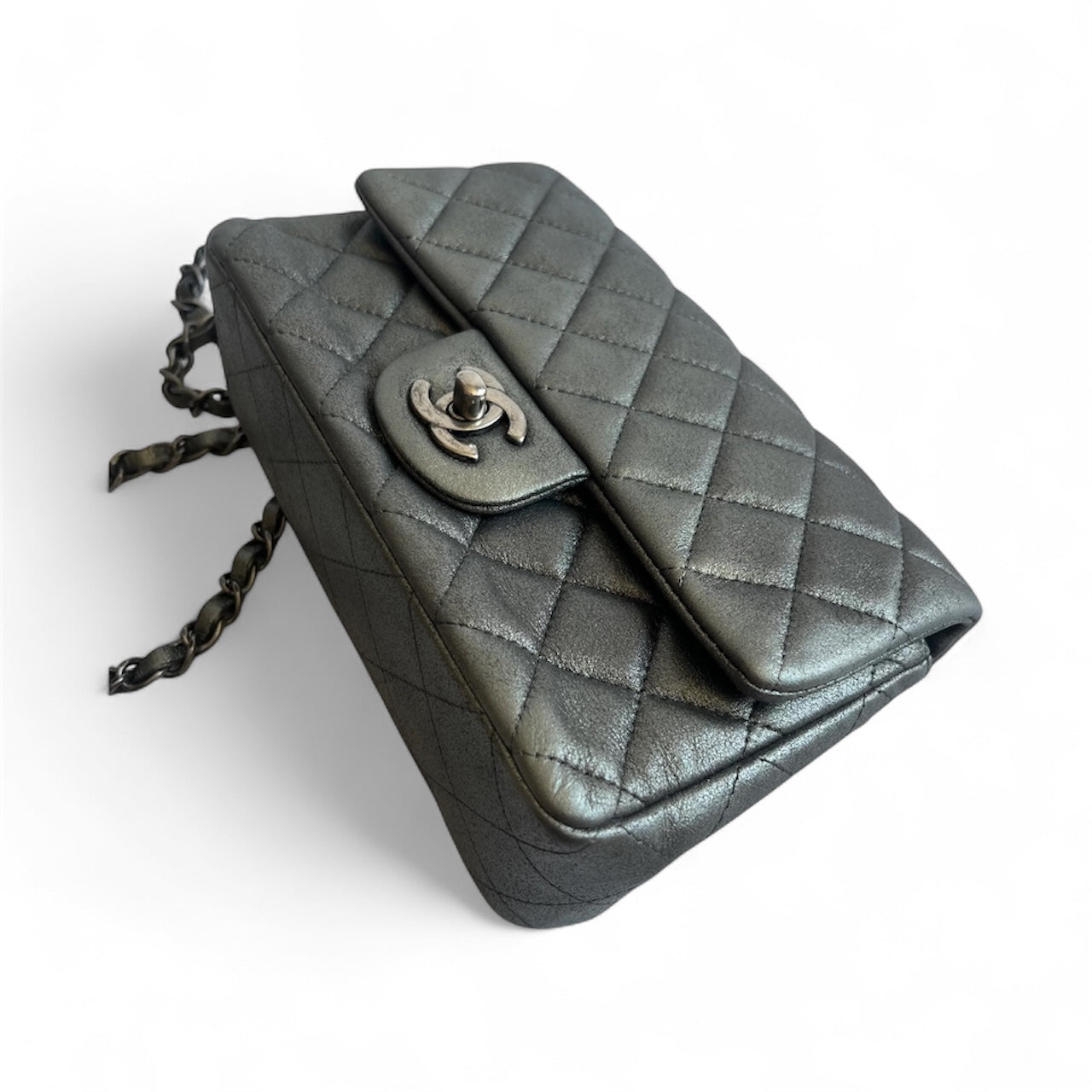 Bolsa Chanel Classic Flap Mini Retangular – Couro de Cordeiro Cinza Metálico