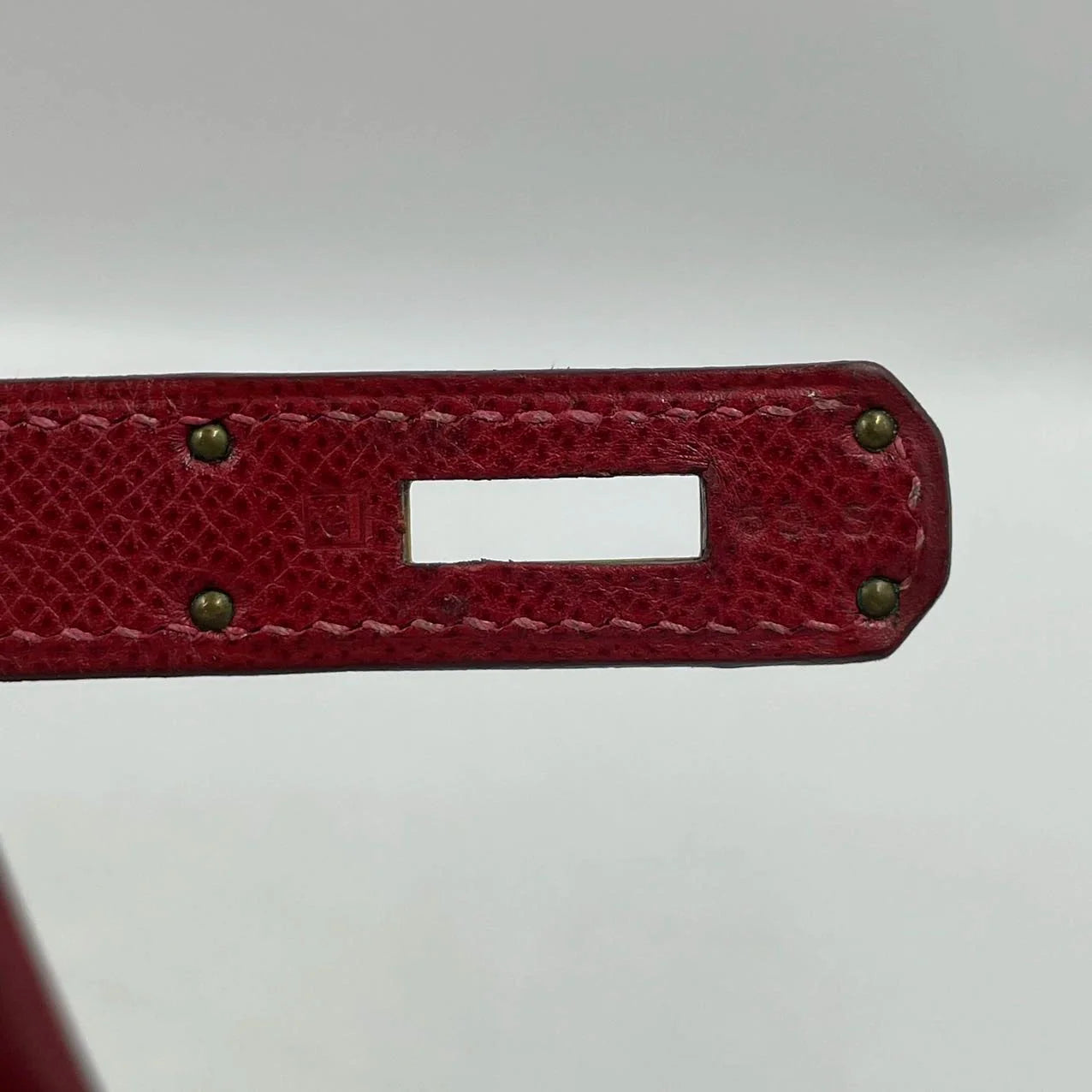 Hermès Kelly Sellier 32 Courchevel Rouge Vif com Ferragens Douradas