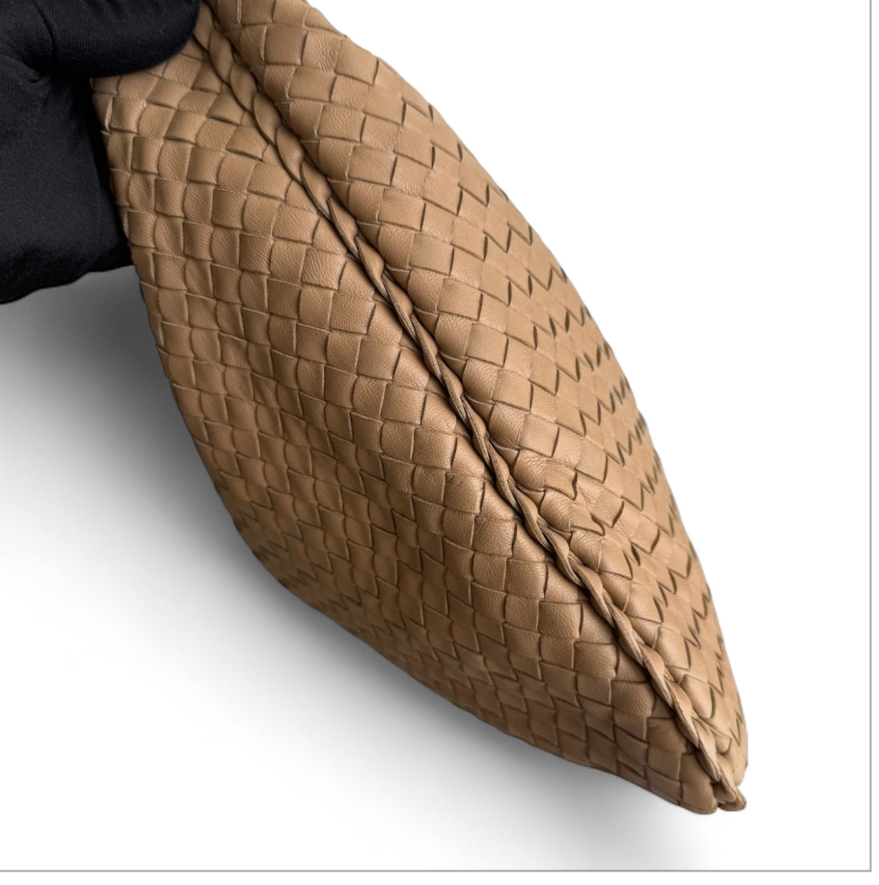 Bottega Veneta Hobo Light Camel Brown Intrecciato Leather Bag
