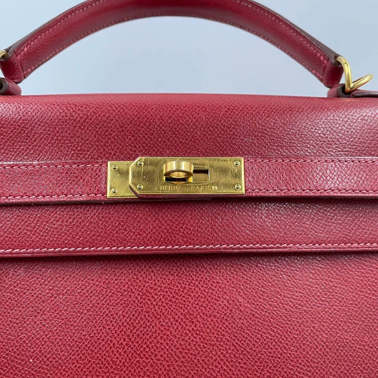 Hermès Kelly Sellier 32 Courchevel Rouge Vif com Ferragens Douradas