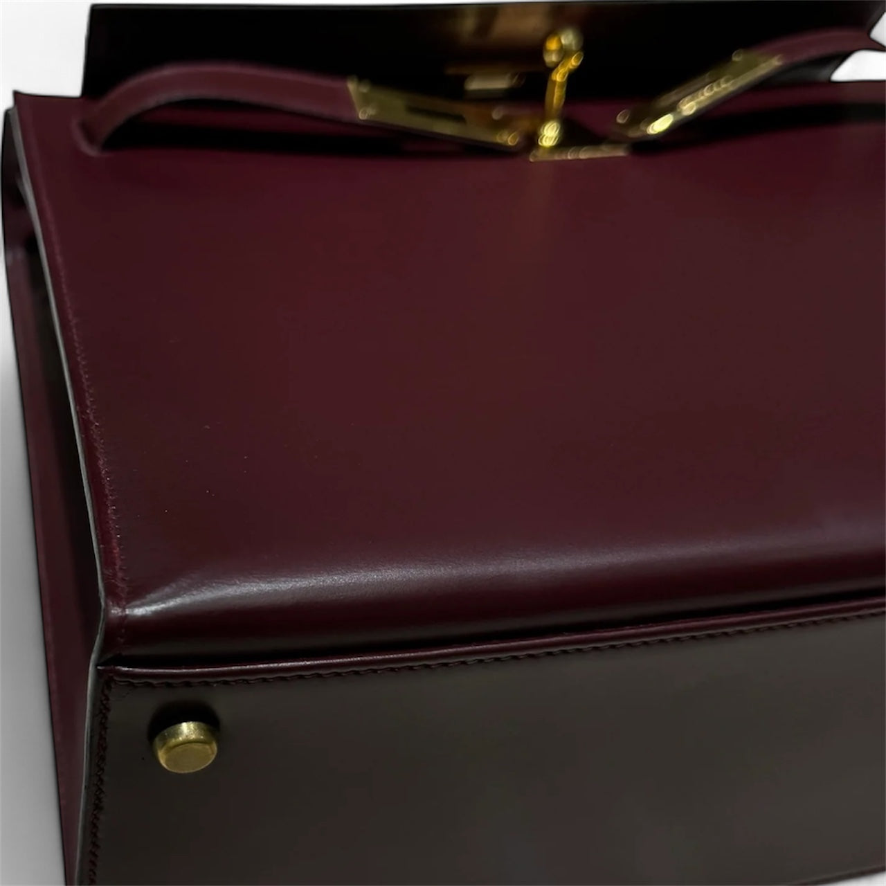 Hermès Kelly 32 Sellier Burgundy Box Leather Gold Hardware