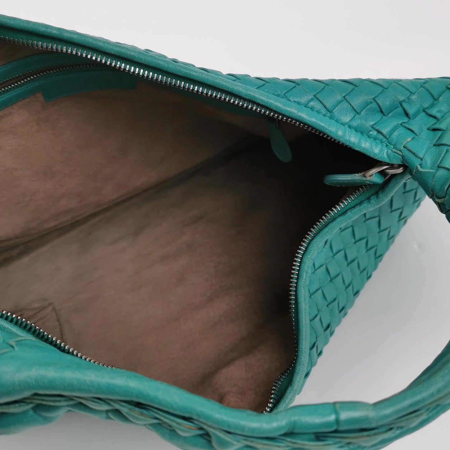 Bottega Veneta Veneta Hobo Grande Verde Teal – Couro de Cordeiro