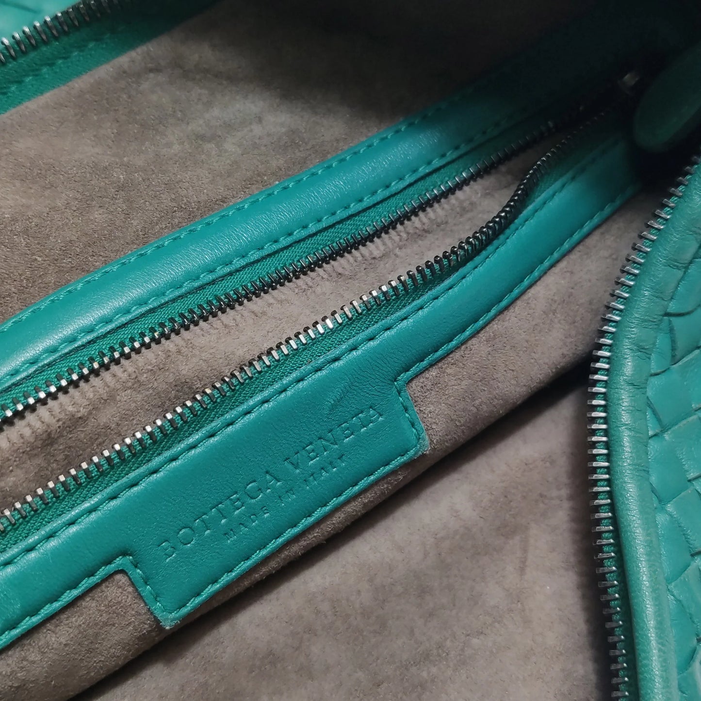 Bottega Veneta Veneta Hobo Grande Verde Teal – Couro de Cordeiro