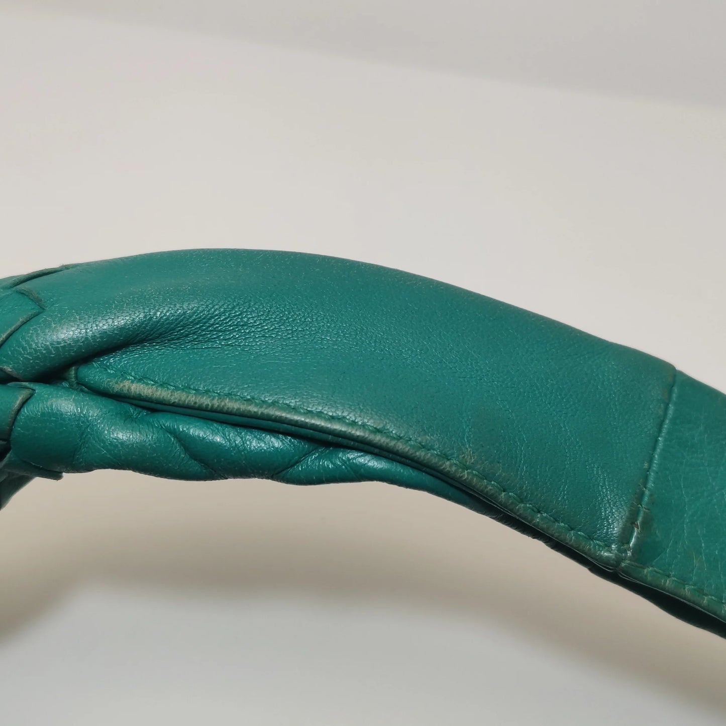 Bottega Veneta Veneta Hobo Grande Verde Teal – Couro de Cordeiro