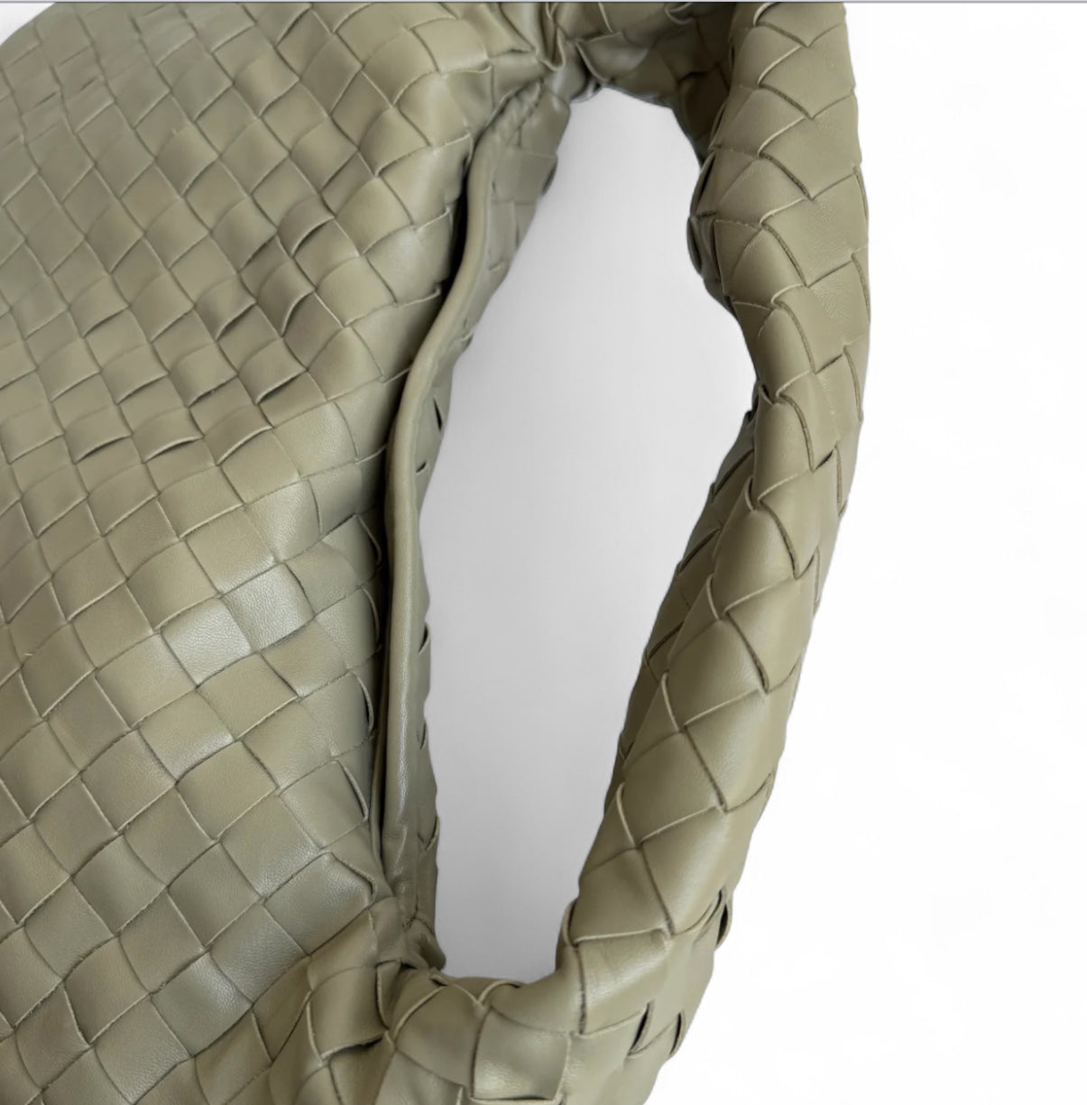 Bottega Veneta Hop Hobo Pequena em Couro Intrecciato Verde Travertine