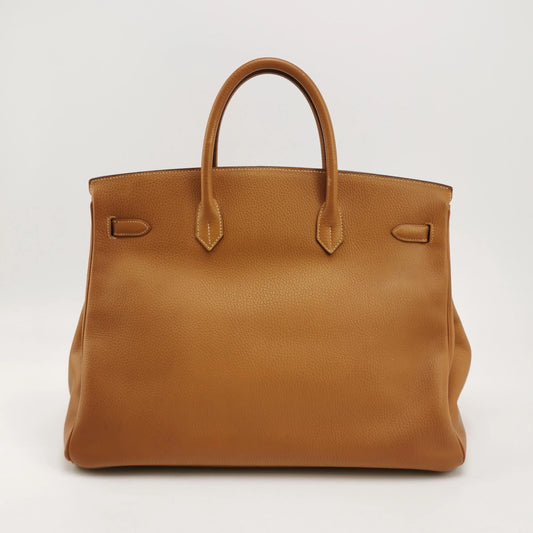 Hermès Birkin 40 Couro Clemence Gold com Ferragens Douradas