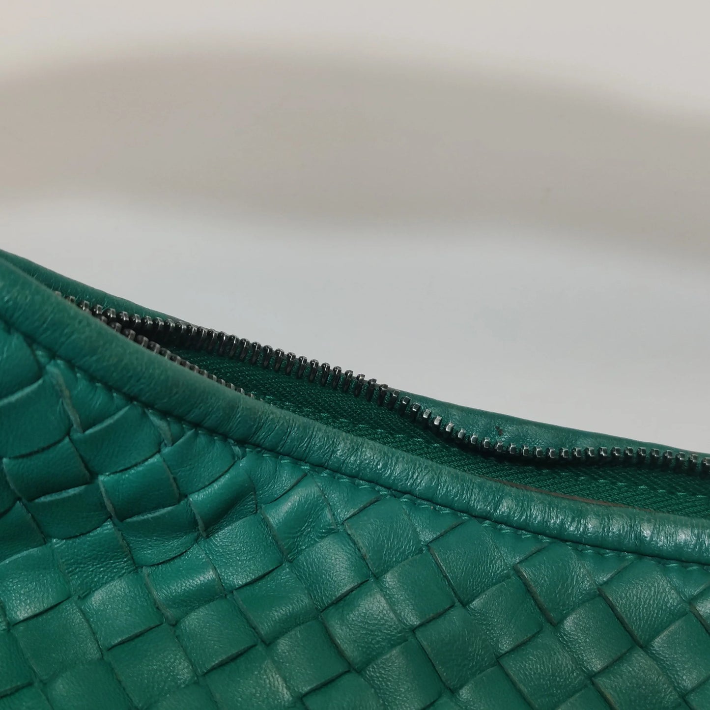 Bottega Veneta Veneta Hobo Grande Verde Teal – Couro de Cordeiro